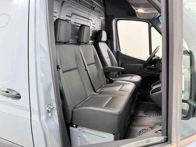 Mercedes-Benz SPRINTER 317 CDI | Aut. | L2 H2 | Pro | Verwarmde Chauffeursstoel | Bijrijdersbank | Spiegelpakket | Achteruitrijcamera | Airco | Cruisecontrol | Dodehoekassistent | 3500kg AHW | Certified |