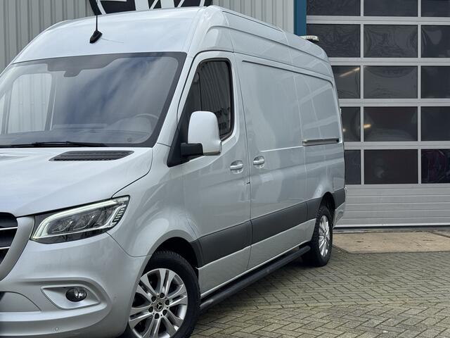 Mercedes-Benz SPRINTER 319 3.0 CDI L2H2 LED / D-schuifdeur / Navi / 6-Cilinder / Unieke inbouw / Camera / Carplay / DAB / En nog veel meer!