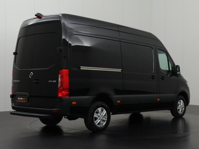 Mercedes-Benz SPRINTER 317CDI Automaat L2H2 Exclusive | 10" Multimedia | Led | Navigatie | Camera | Airco | Cruise | 3-Zits