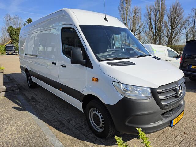 Mercedes-Benz SPRINTER 317 CDI L3-H2 RWD Automaat * Camera * Trekhaak * MBUX * NAVI *