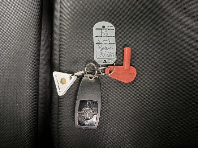 Mercedes-Benz SPRINTER 515CDI 9G-Tronic Automaat Bakwagen+Laadklep | Airco | Cruise | 3-Zits | Dakspoiler