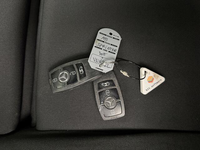 Mercedes-Benz SPRINTER L2H2 | Navigatie | Multimedia | Airco | Cruise | Trekhaak | Betimmering | 3-Zits