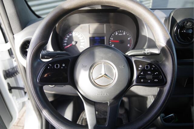 Mercedes-Benz SPRINTER 319 3.0 CDI V6 L2H1 AUT. LED, 2.8T TREKHAAK, STANDKACHEL, CAMERA, NAVI, CLIMA