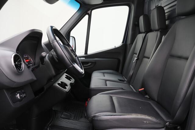 Mercedes-Benz SPRINTER 319 3.0 CDI V6 Automaat L2H2 Leer, 3-Zits, LED, Camera, ACC, Airco, Rijstrooksensor, Trekhaak, 18''