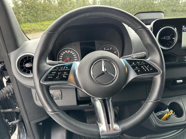 Mercedes-Benz SPRINTER 319 CDI 191 PK 4x4 AUTOMAAT FACELIFT BPM VRIJ !! / 9G-TRONIC / L3H2 / STUUR EN STOELVERWARMING / 2.8 TONS TREKHAAK / CAMERA / ADAPTIVE CRUISE / AIRCO......... ZEER COMPLEET !!
