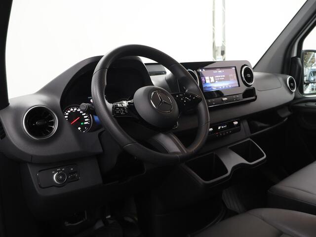 Mercedes-Benz SPRINTER 317 CDI | AUT. | L2 H2 | Pro | 3-zits | Airco | Cruise Control | 3500 KG. AHW | Parkeercamera | Certified