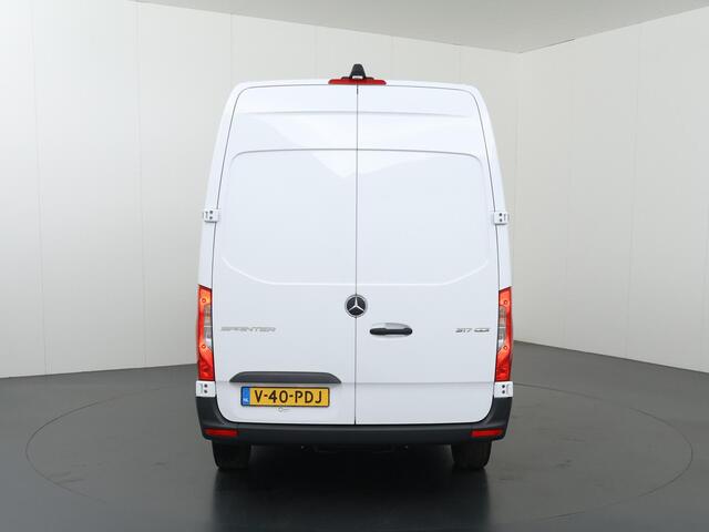 Mercedes-Benz SPRINTER 317 CDI L2 H2 Pro | 3 zits | Achteruitrijcamera | Stoelverwarming | Vloer en Wand Betimmering | 3500 KG. AHW | Certified