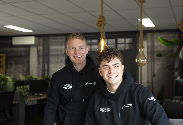 Mercedes-Benz SPRINTER 319 V6 3.0 CDI L2H2 PB Edition Camera, Cruise, Carplay, 10,5'' Mbux, LED, Sensoren, 190pk, Uniek! Automaat,