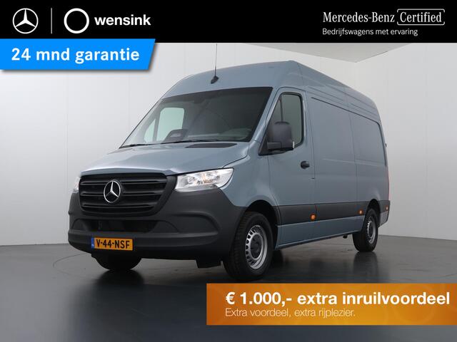 Mercedes-Benz SPRINTER 317 CDI | Aut. | L2 H2 | Pro | Verwarmde Chauffeursstoel | Bijrijdersbank | Spiegelpakket | Achteruitrijcamera | Airco | Cruisecontrol | Dodehoekassistent | 3500kg AHW | Certified |