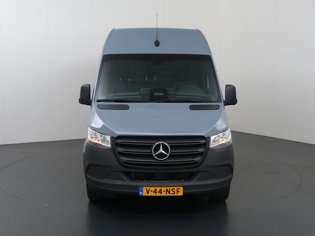 Mercedes-Benz SPRINTER 317 CDI | Aut. | L2 H2 | Pro | Verwarmde Chauffeursstoel | Bijrijdersbank | Spiegelpakket | Achteruitrijcamera | Airco | Cruisecontrol | Dodehoekassistent | 3500kg AHW | Certified |