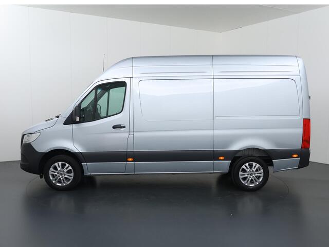 Mercedes-Benz SPRINTER 317 CDI L2 H2 Pro | Verwarmde Chauffeursstoel | Bijrijdersbank | Spiegelpakket | Achteruitrijcamera | Airco | Cruisecontrol | Dodehoekassistent | 3500kg AHW | Certified |