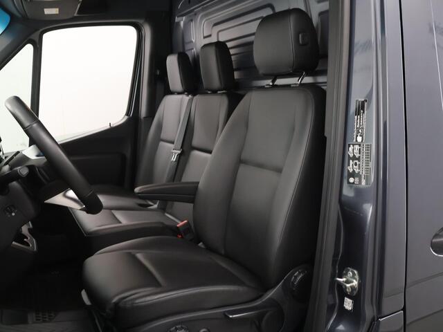 Mercedes-Benz SPRINTER 319 CDI | Aut. | L2 H2 | Select | 4X4 | Dubbele Schuifdeur | 2800 KG Trekhaak | Lederen bekleding | Distronic Plus | Navigatie | Parkeercamera | Certified