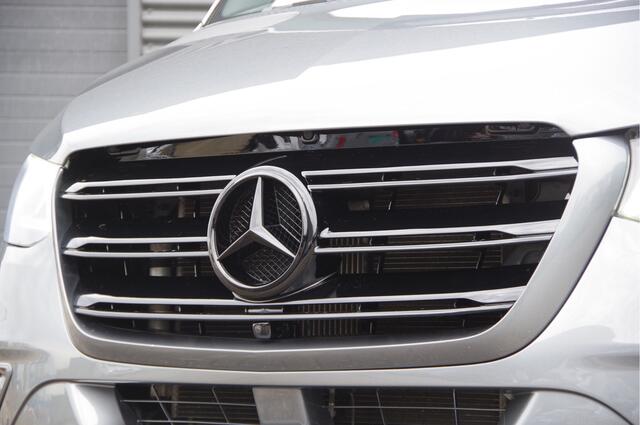 Mercedes-Benz SPRINTER 519 3.0 CDI V6 L2H1 N1, AUT. LED, LEDER, DUBBELLUCHT, STOELVERWARMING, ELEKTR. SCHUIFDEUR, MBUX 10'', CAMERA, NAVI, CRUISE, CLIMA, VOORRUITVERWARMING, NL AUTO, NAP, DUBBEL LUCHT