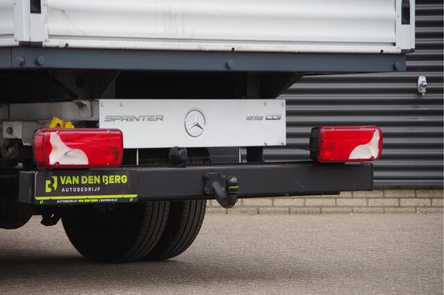 Mercedes-Benz SPRINTER 519 3.5T OPEN LAADBAK, 3.5T TREKHAAK, DUBBELLUCHT, ADAPT. CRUISE, STANDKACHEL, CLIMA, LEDER STUUR, NAVI, MBUX, DUBBEL LUCHT