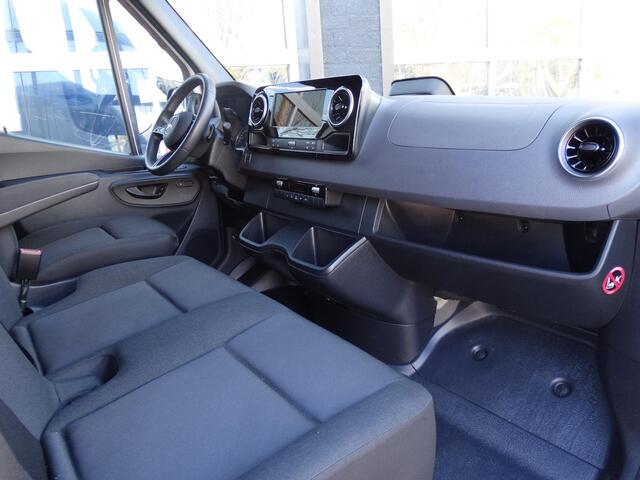 Mercedes-Benz SPRINTER 317 1.9 CDI L2H2 Automaat | LED koplampen | Parkeersensoren voor&achter
