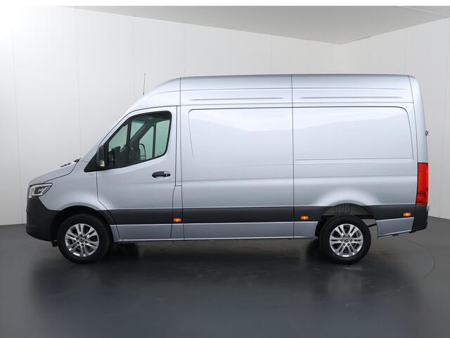 Mercedes-Benz SPRINTER 319 CDI | AUT. | L2 H2 | PRO | LED | 3500 KG AHW VOORBEREIDING | STOELVERWARMING | ACHTERUITRIJCAMERA | METALLIC | E4S SMARTPHONE INTEGRATIE | DODEHOEKDETECTIE | LICHTMETALEN VELGEN