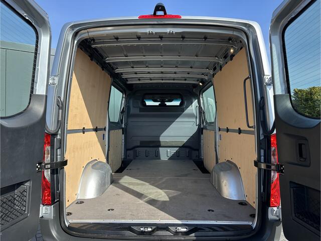 Mercedes-Benz SPRINTER 317 CDI 9G-TRONIC / L2H1 / RWD / 3.500 KG AHG / 2x SCHUIFDEUR / CAMERA / CRUISE / BLIND SPOT / CARPLAY
