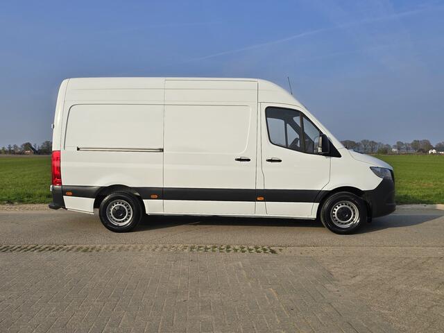 Mercedes-Benz SPRINTER 315 1.9 CDI L2 H2 RWD - 150 Pk - Euro 6 - MBUX - ParkeerCamera - Airco - Cruise Control