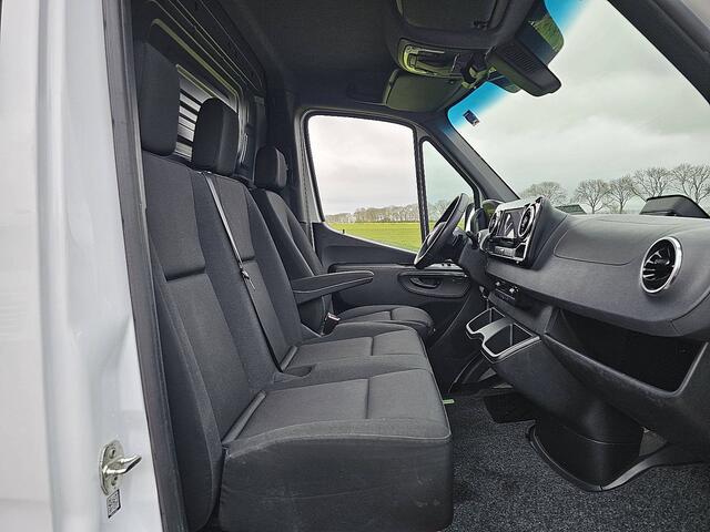 Mercedes-Benz SPRINTER 317 1.9 CDI L2H2 RWD Cruise control, Airco, Navi, Camera, Laneassist, Automaat, Mbux10, 170 Pk!