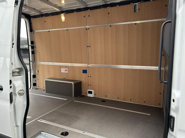 Mercedes-Benz SPRINTER 317 CDI L2 H2 Pro Facelift / MBUX / Navigatie / Camera / Geveerde stoel / Cruise control / Airco / 270 Graden achterdeuren