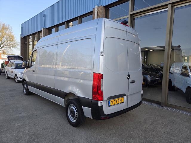 Mercedes-Benz SPRINTER 215 CDI L2/H2 Automaat MBux systeem Airco Achteruitrijcamera