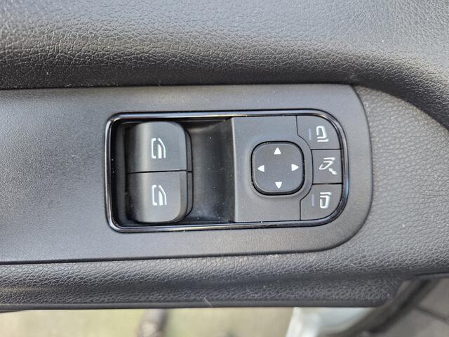 Mercedes-Benz SPRINTER 215 CDI L2/H2 Automaat MBux systeem Airco Achteruitrijcamera