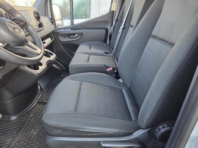 Mercedes-Benz SPRINTER 215 CDI L2/H2 Automaat MBux systeem Airco Achteruitrijcamera