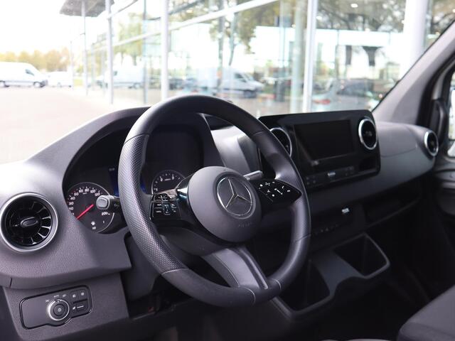 Mercedes-Benz SPRINTER 317 L2H2 DC 6 pers. 3.5T TREKHAAK
