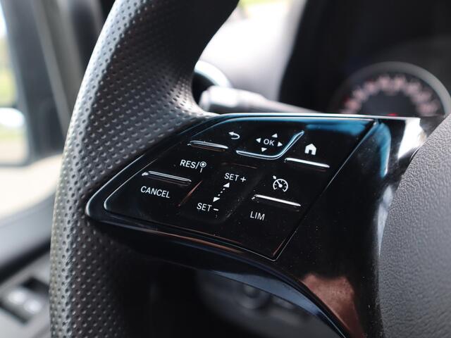 Mercedes-Benz SPRINTER 317 L2H2 DC 6 pers. 3.5T TREKHAAK