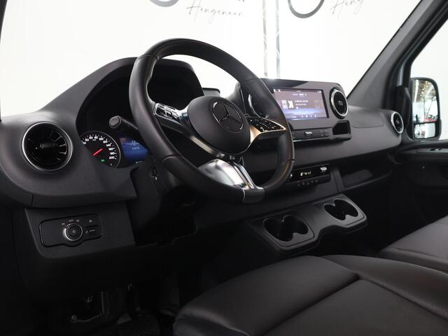 Mercedes-Benz SPRINTER 319 CDI | Aut. | L2 H2 | Select | 4X4 | Dubbele Schuifdeur | 2800 KG Trekhaak | Lederen bekleding | Distronic Plus | Navigatie | Parkeercamera | Certified
