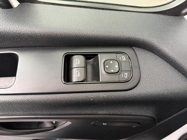 Mercedes-Benz SPRINTER Automaat Dubbellucht Bakwagen | Laadklep | 2.38 Hoog | Dakspoiler | Zijdeur |