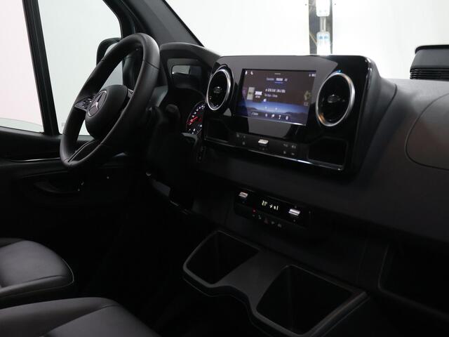 Mercedes-Benz SPRINTER 317 CDI | Aut. | L2 H2 | Pro | 3 zits | Stoelverwarming | Achteruitrijcamera | Betimmering | Laadvloer | Apple Carplay / Android Auto | Certified