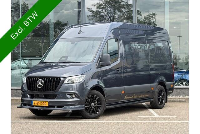 Mercedes-Benz SPRINTER 319 1.9 CDI L2 Night Edition l Distronic l LED High Performance l Geveerde best. stoel l MBUX l Smartphone Integratie l Trekhaak 3,5 t l PTS l Betimmerd l Stoelvewarming l Tweezitsbank l Airconditioning l Dode hoek assistent l Winterpakket l PANAMERCANA G
