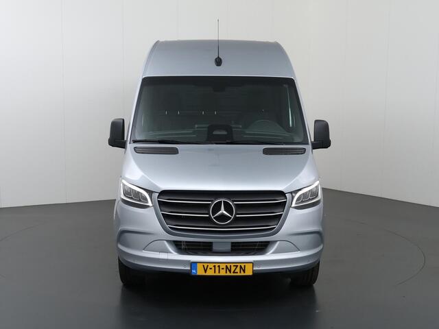 Mercedes-Benz SPRINTER 319 CDI L2 H2 Select | 3 zits | LED Koplampen | Lichtmetalen Velgen | Achteruitrijcamera | Stoelverwarming | Parkeersensoren Achter | Wand Betimmering |