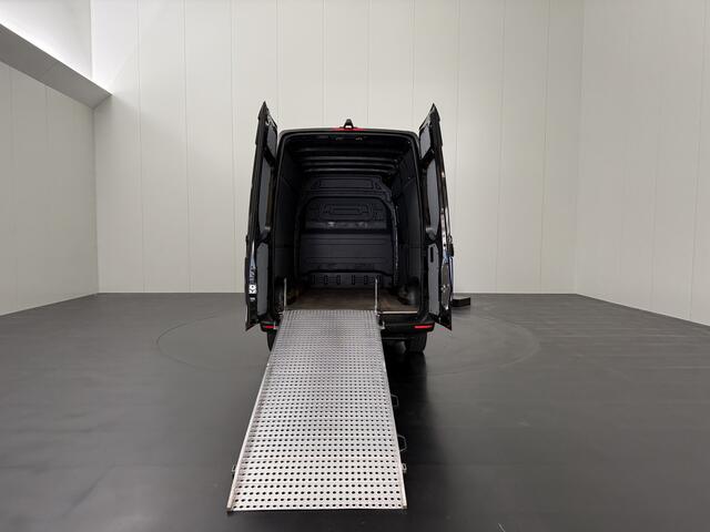 Mercedes-Benz SPRINTER 317CDI L2H2 | Led | 3500Kg Trekhaak | Airco | Multimedia | Cruise | Camera | 3-Zits | Oprijplaat