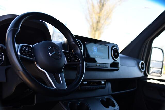 Mercedes-Benz SPRINTER 319 V6 3.0 CDI L2H2 PB Edition MARGE! Adaptieve Cruise, Camera, Carplay, 190pk, LED, Stoelverwarming, Multimedia, Automaat, Uniek!
