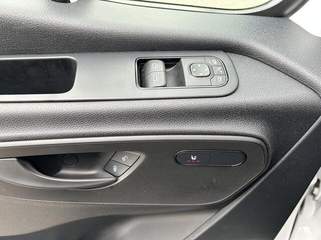 Mercedes-Benz SPRINTER 317 CDI L2 H1 L+R Schuifdeur / MBUX / Camera / Carplay navigatie / Geveerde stoel / Cruise control / Airco