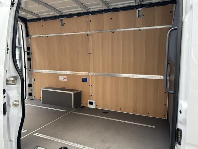 Mercedes-Benz SPRINTER 317 CDI L2 H2 Pro Facelift / MBUX / Navigatie / Camera / Geveerde stoel / Cruise control / Airco / 270 Graden achterdeuren