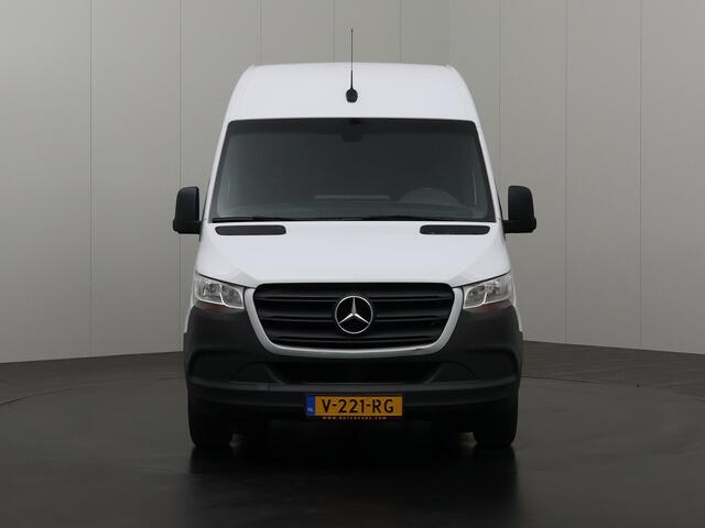 Mercedes-Benz SPRINTER 314CDI Automaat L2H2 | 3500Kg Trekgewicht | Navigatie | Camera | Airco | Cruise | 3-Zits | Betimmering