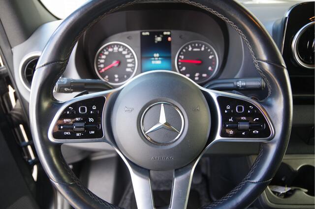 Mercedes-Benz SPRINTER 319 3.0 CDI V6 L2H2 MARGE! AUT. LED, LEDER, MBUX 10'', STOELVERWARMING, TREKHAAK, CAMERA, CRUISE, LEDER STUUR, CLIMA