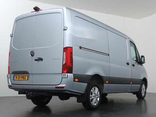 Mercedes-Benz SPRINTER 319 CDI L2 H1 | Select | Distronic | 3500 KG Trekhaak | 17" Lichtmetalen Wielen | Navigatie | Parkeercamera | LED Koplampen | Certified