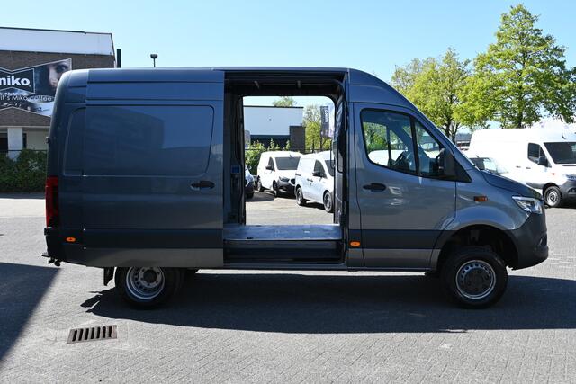 Mercedes-Benz SPRINTER 519 CDI 4x4 L2H2 2 Schuifdeuren, LED, 360 graden Camera, Geveerde stoel
