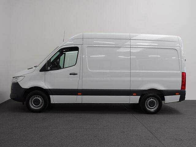 Mercedes-Benz SPRINTER 315 CDI Automaat L2H2 PRO Airco MBUX Navigatie Adaptive Cruise Control Leder PDC VA + Camera Trekhaak 3500kg Comfortstoel