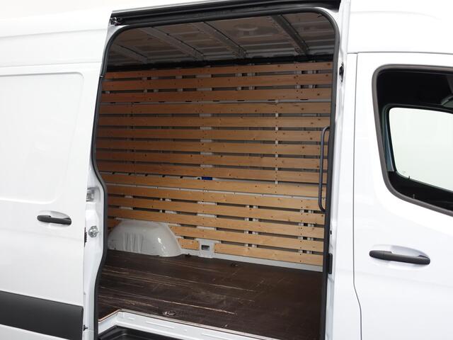 Mercedes-Benz SPRINTER 315 CDI Automaat L2H2 PRO Airco MBUX Navigatie Adaptive Cruise Control Leder PDC VA + Camera Trekhaak 3500kg Comfortstoel