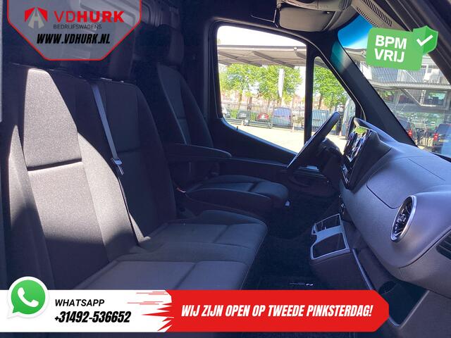 Mercedes-Benz SPRINTER 315 CDI Aut. L2H2 3.5t Trekverm./ LED/ Gev.Stoel/ 10,25" MBUX/ Climate/ Stoelverw./ Carplay/ Navi/ Cruise/ Camera/ PDC/ Trekhaak