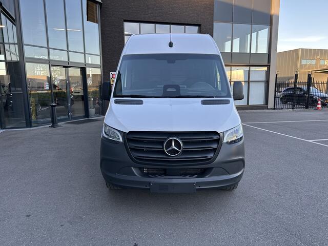 Mercedes-Benz SPRINTER 317 CDI L3 H2 Pro LED / MBUX / Navigatie / Camera / Parkeersensoren / Cruise control / Airco / 270 Graden achterdeuren