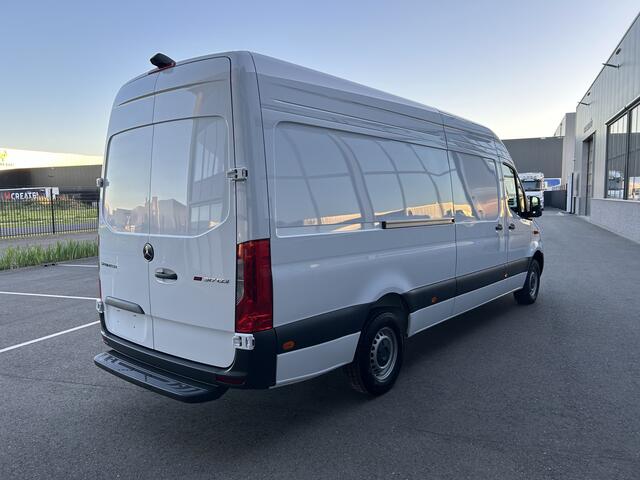 Mercedes-Benz SPRINTER 317 CDI L3 H2 Pro LED / MBUX / Navigatie / Camera / Parkeersensoren / Cruise control / Airco / 270 Graden achterdeuren