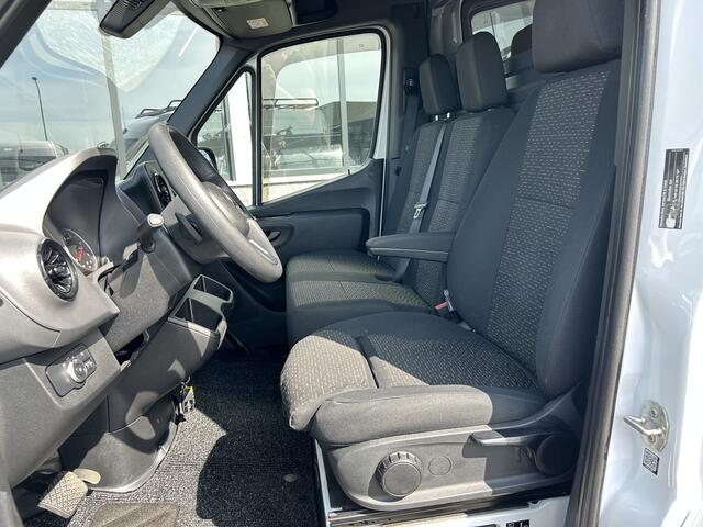 Mercedes-Benz SPRINTER 317 CDI L2 H2 MBUX / Imperiaal / Trekhaak / Camera / Parkeersensoren / Navigatie / Cruise control / Airco / 270 Graden achterdeuren