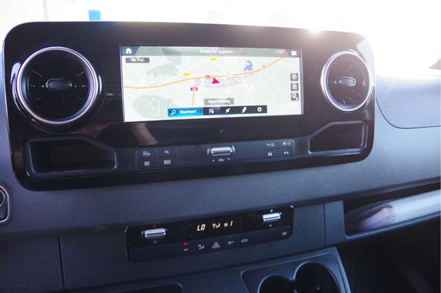 Mercedes-Benz SPRINTER 317 1.9 CDI L1H1 AUT. LED, ADAPT. CRUISE, MBUX 10'', GEV. STOEL, CAMERA, NAVI, CLIMA, VOORRUITVERWARMING