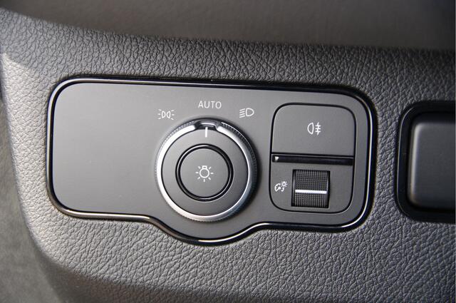 Mercedes-Benz SPRINTER 319 3.0 CDI L2H2 AUT. LED, 3.5T TREKHAAK, MBUX 10'', STANDKACHEL, CAMERA, NAVI, CRUISE